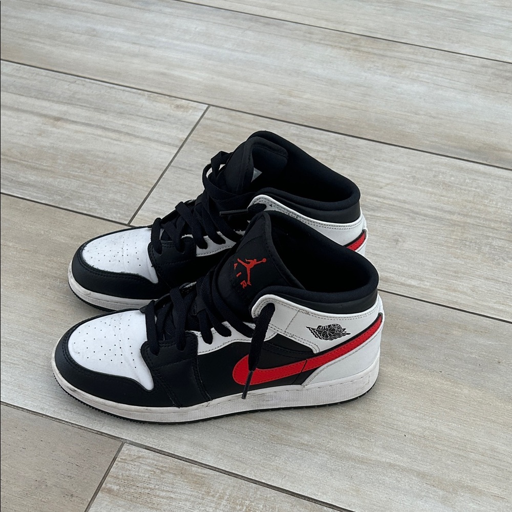 Nike Kids Jordan 1 - Black, White, and Red. Size 5.5Y